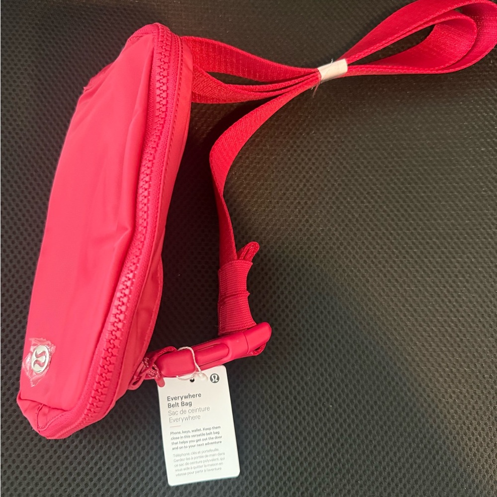 lululemon athletica Cherry Mist Crossbody Bag - Picture 2 of 3